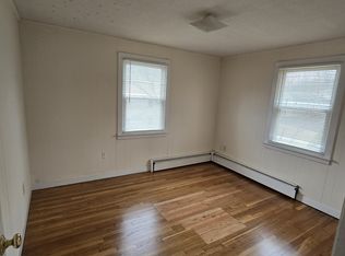 11 Kellett Dr APT 6, Milford, MA 01757