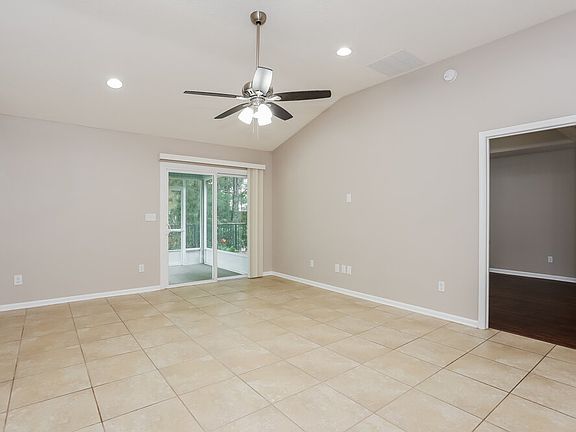 3rd image of 15867 Baxter Creek Dr