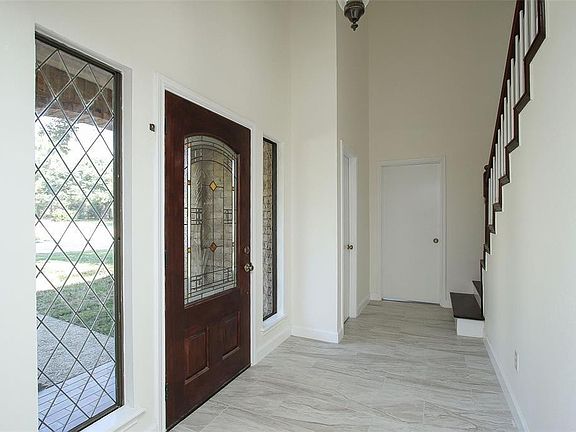 2nd image of 5422 Windy Lake Dr