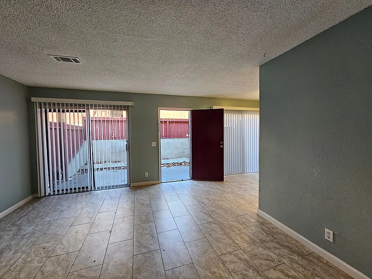 424 Corcoran Ave #3 — Photo 13