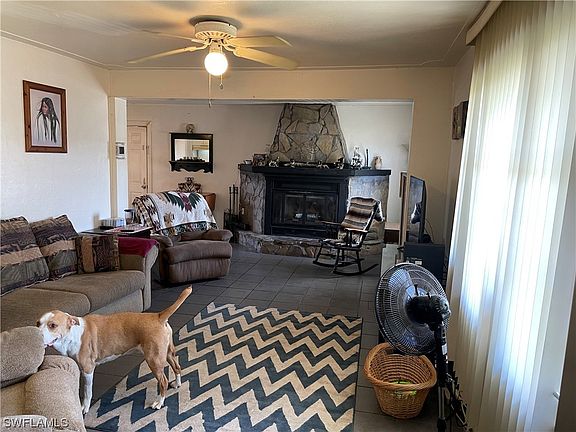 3rd image of 224 Park Lane Dr