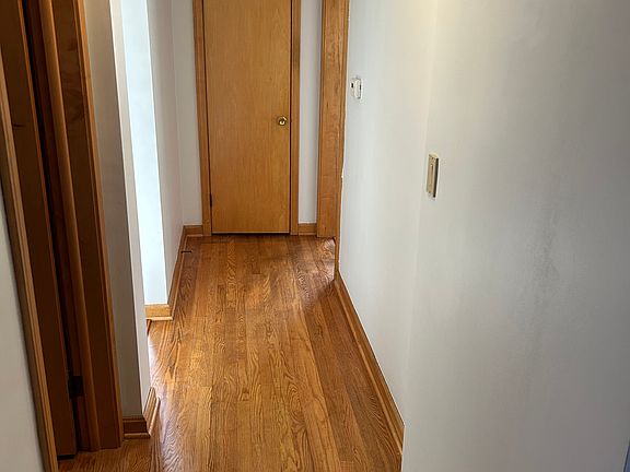 4th image of 324 E Park Ave #324/326