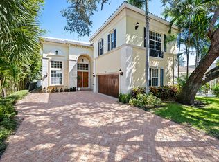 226 N Lakeside Dr, Lake Worth, FL 33460