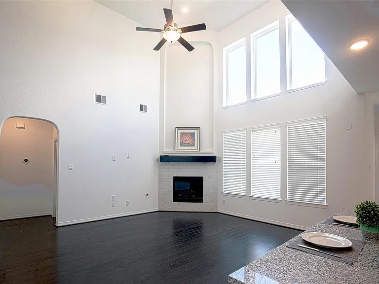 6307 Grand Drift Ct — Photo 5