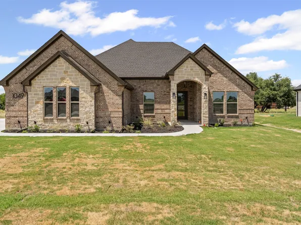 1049 Uplift Dr, Weatherford, TX 76087