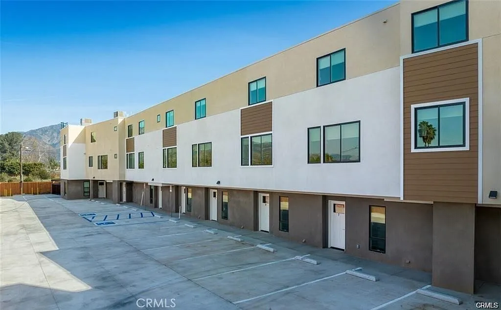 4251 E Live Oak Ave — Photo 1