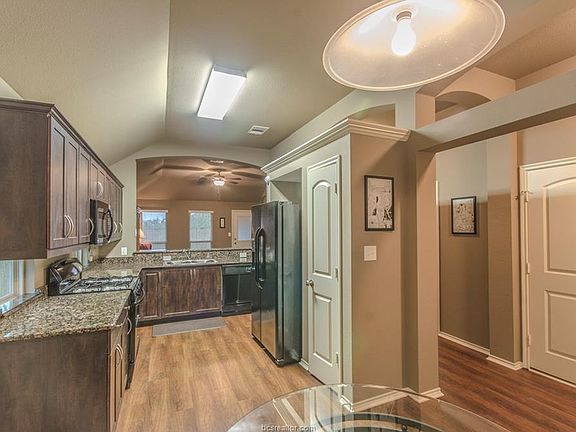3rd image of 5242 Sagewood Dr
