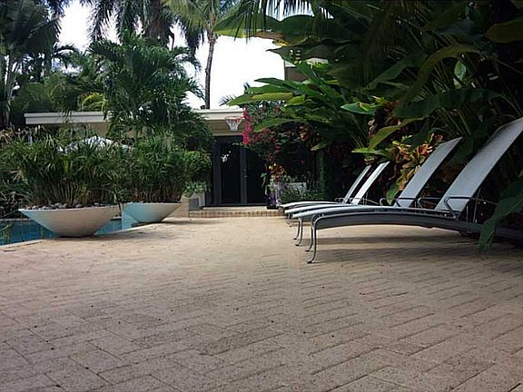 2nd image of 4554 Nautilus Dr