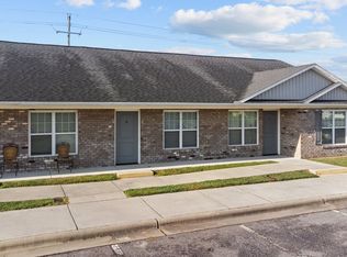 3901 W Vancroft Cir #6, Winterville, NC 28590