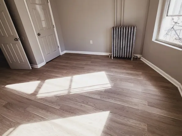 116 Bostwick Avenue image 1 of 10