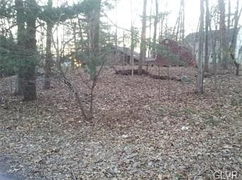 2nd image of 129 Lilac Dr