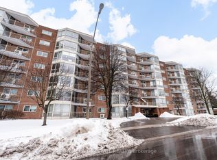 26 Hall Rd #204, Halton Hills, ON L7G5G5