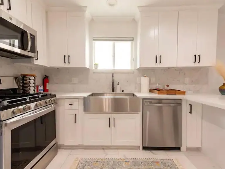 1349 N Formosa Ave #A — Photo 15