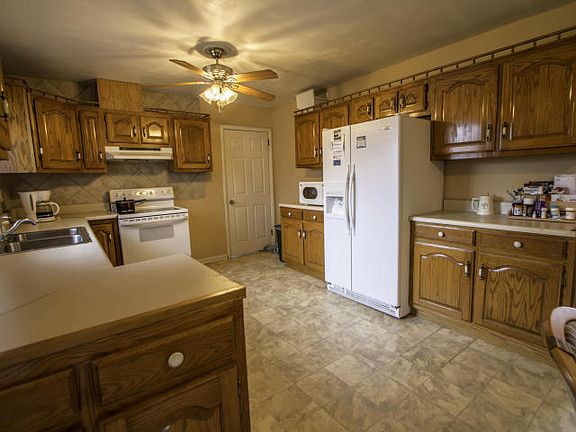 5th image of 703 Mary Agnes Dr
