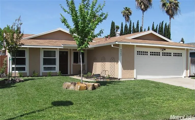 9367 Americana Way photo 1