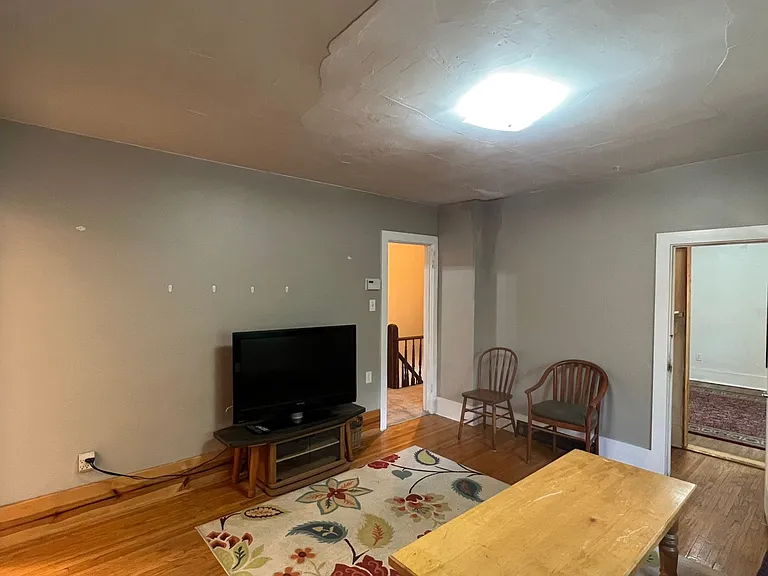 2900 S Walts Ave — Photo 5