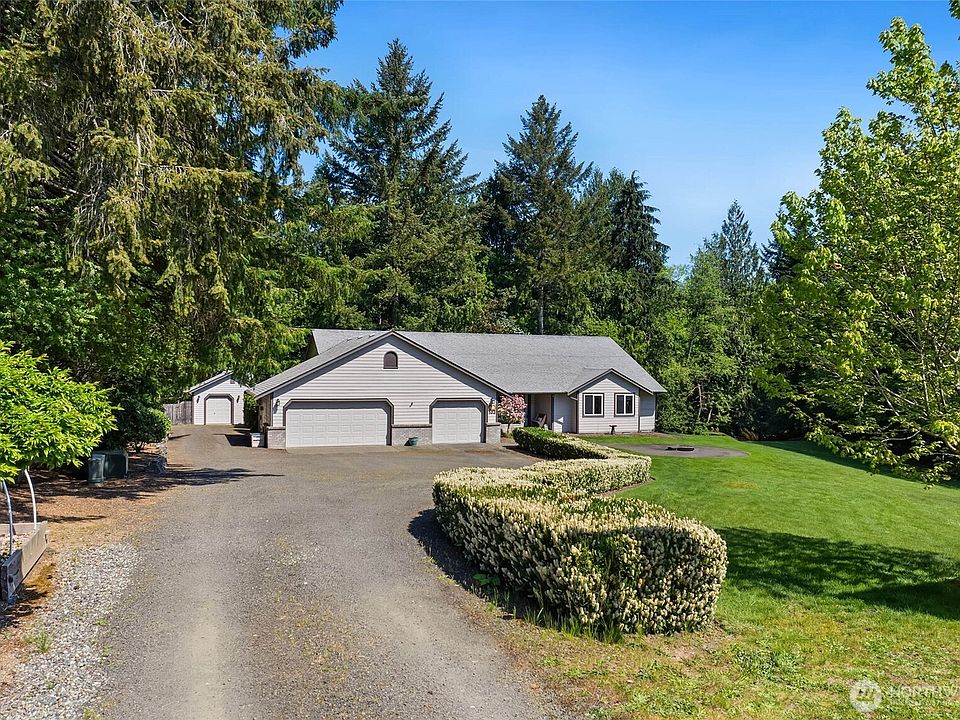 1st image of 103 SE Alder Manor Lane