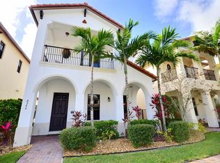 8346 NW 39th Ct, Cooper City, FL 33024