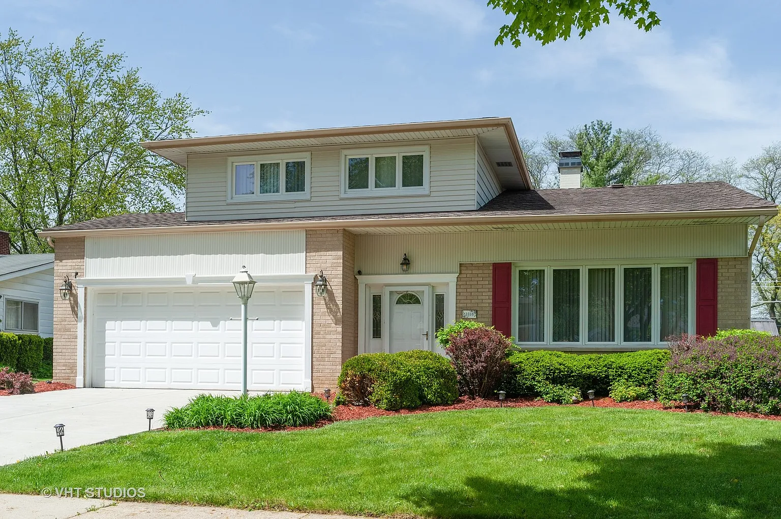 1814 Azalea Ln photo 1