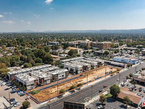 5th image of 8350 Reseda Blvd
