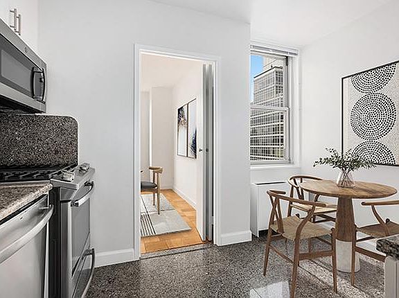 3rd image of 300 E 56th St APT 24M