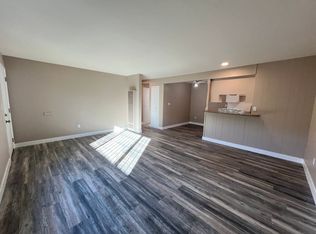 17371 Queens Ln APT 2, Huntington Beach, CA 92647