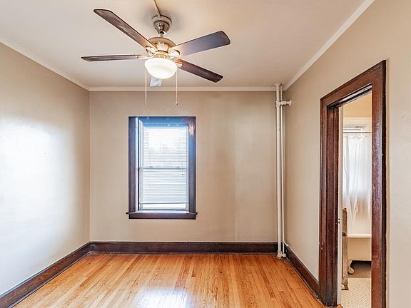 3rd image of 2464 Harney St APT 6