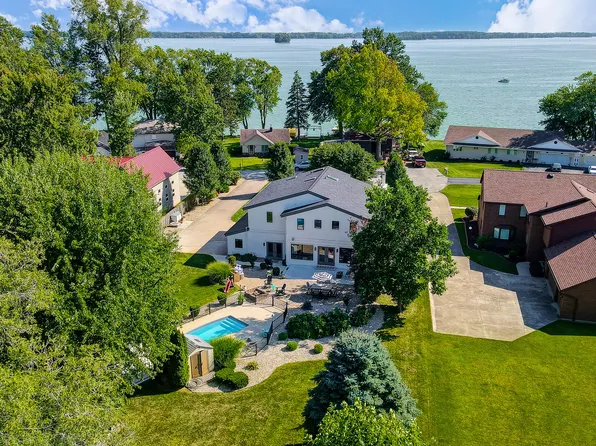 341 Leisure Ln, Celina, OH 45822