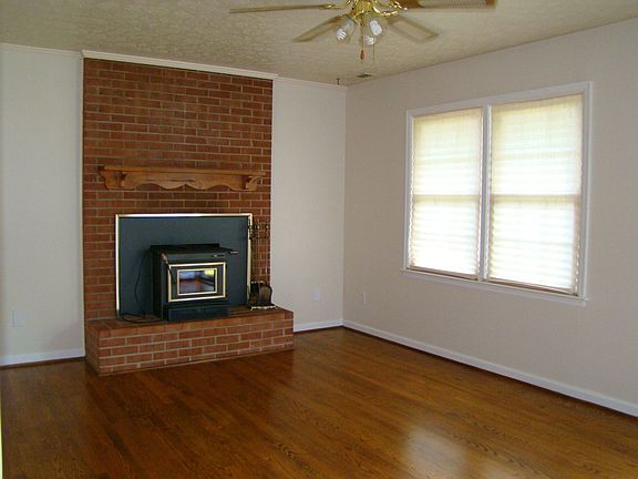 4th image of 147 Beechwood Dr