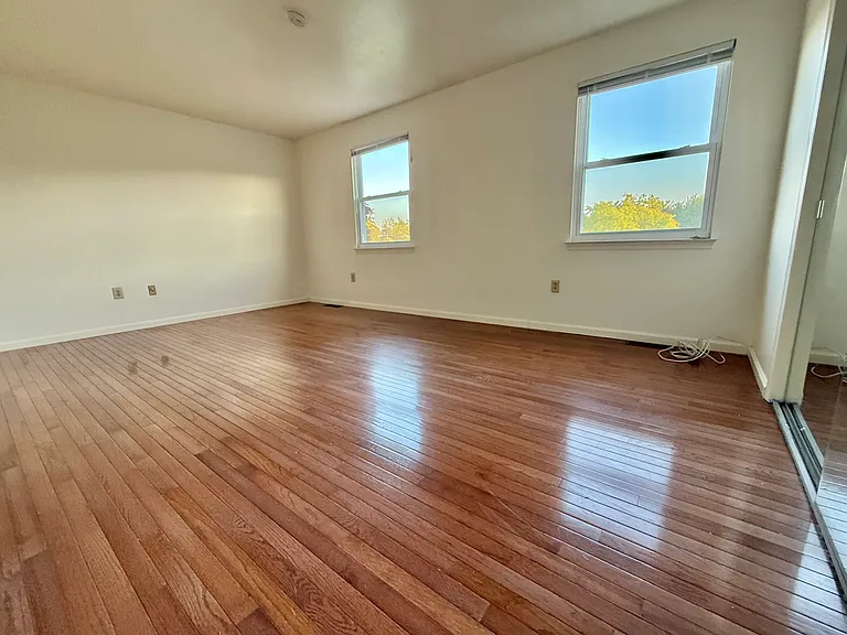 101 Jonathan Dr — Photo 17