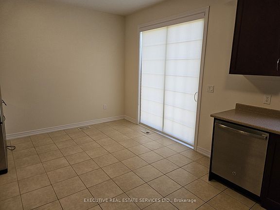 4th image of 27 Durango Dr