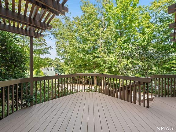 4th image of 48 Russett Drive