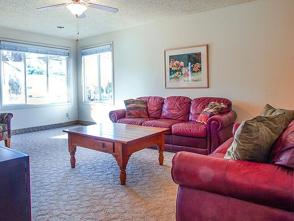 5th image of 5001 Laurelwood Dr