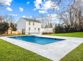 211 N Main St, Southampton, NY 11968