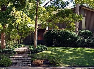 940 Forestgrove Dr, Dallas, TX 75218