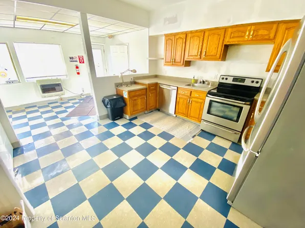 2206-2208 Wyoming Ave, Scranton, PA 18509