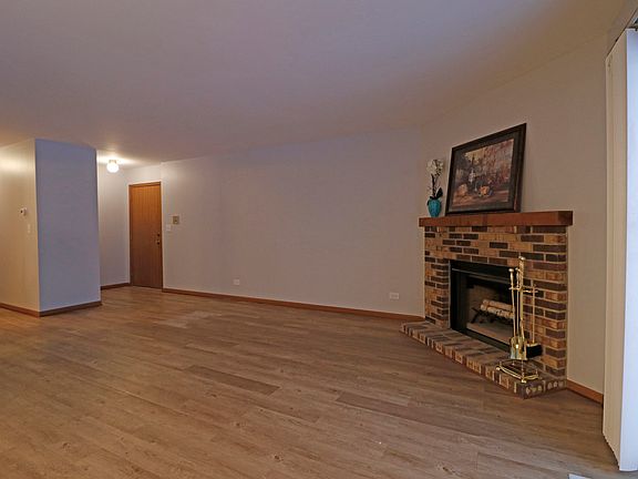 5th image of 1325 Stratford Dr #1325