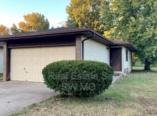 525 W Edgewood St, Springfield, MO 65807