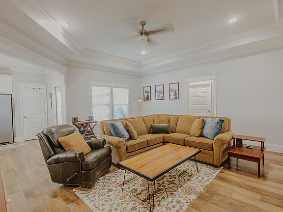 4th image of 229 Palm Island Dr