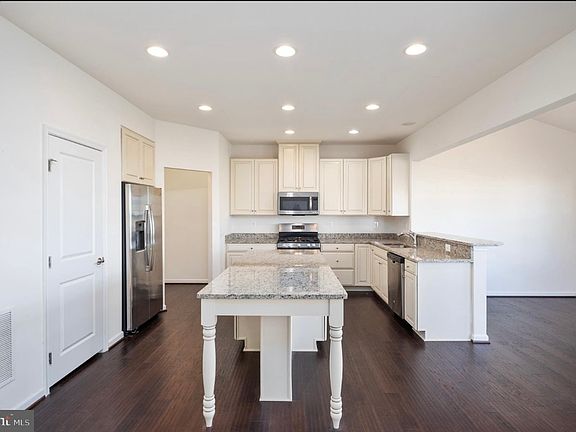 3rd image of 9203 Wild Spruce Dr