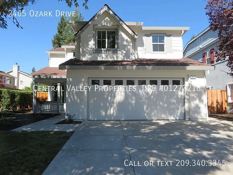 2465 Ozark Dr — Photo 1