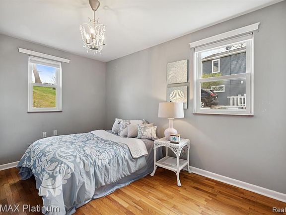 4th image of 6480 Academy Dr