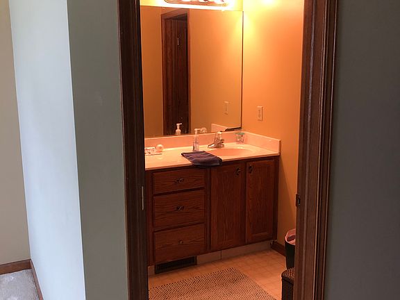2nd image of 426 Westlawn Dr