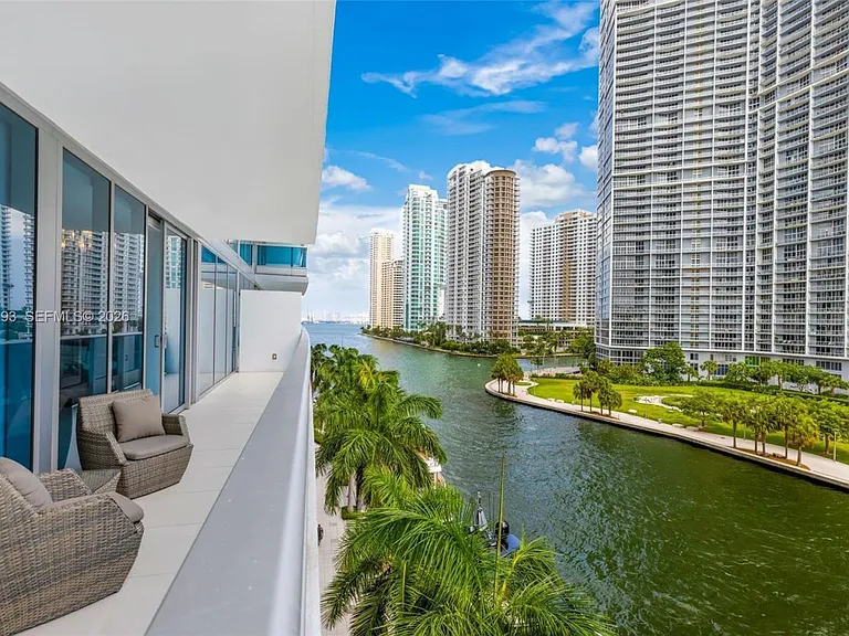 200 Biscayne Boulevard Way #504 — Photo 1