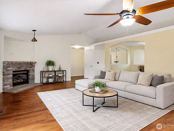 4th image of 21112 55th Avenue Ct E
