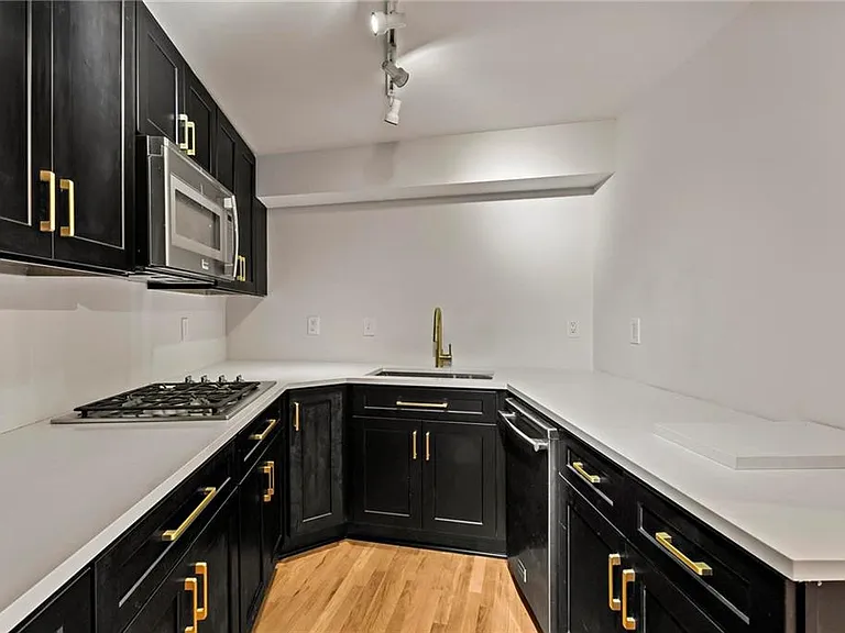120 Laurel Dr NE — Photo 42