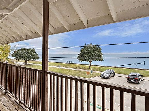 3rd image of 1943 Lakeshore Dr