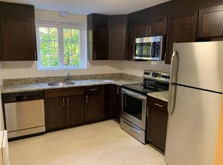 9 Captain Parker Arms APT 15, Lexington, MA 02421