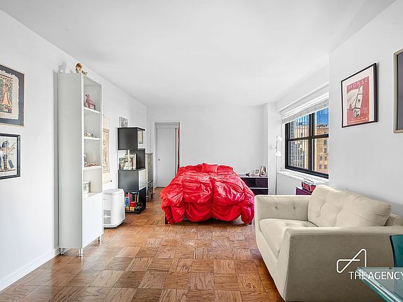 2nd image of 115 E 9th St APT 9N