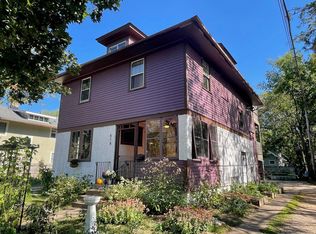 614 11th St E, Menomonie, WI 54751